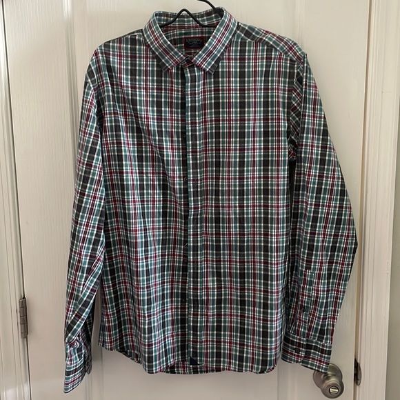 Untuckit button down - Picture 1 of 2